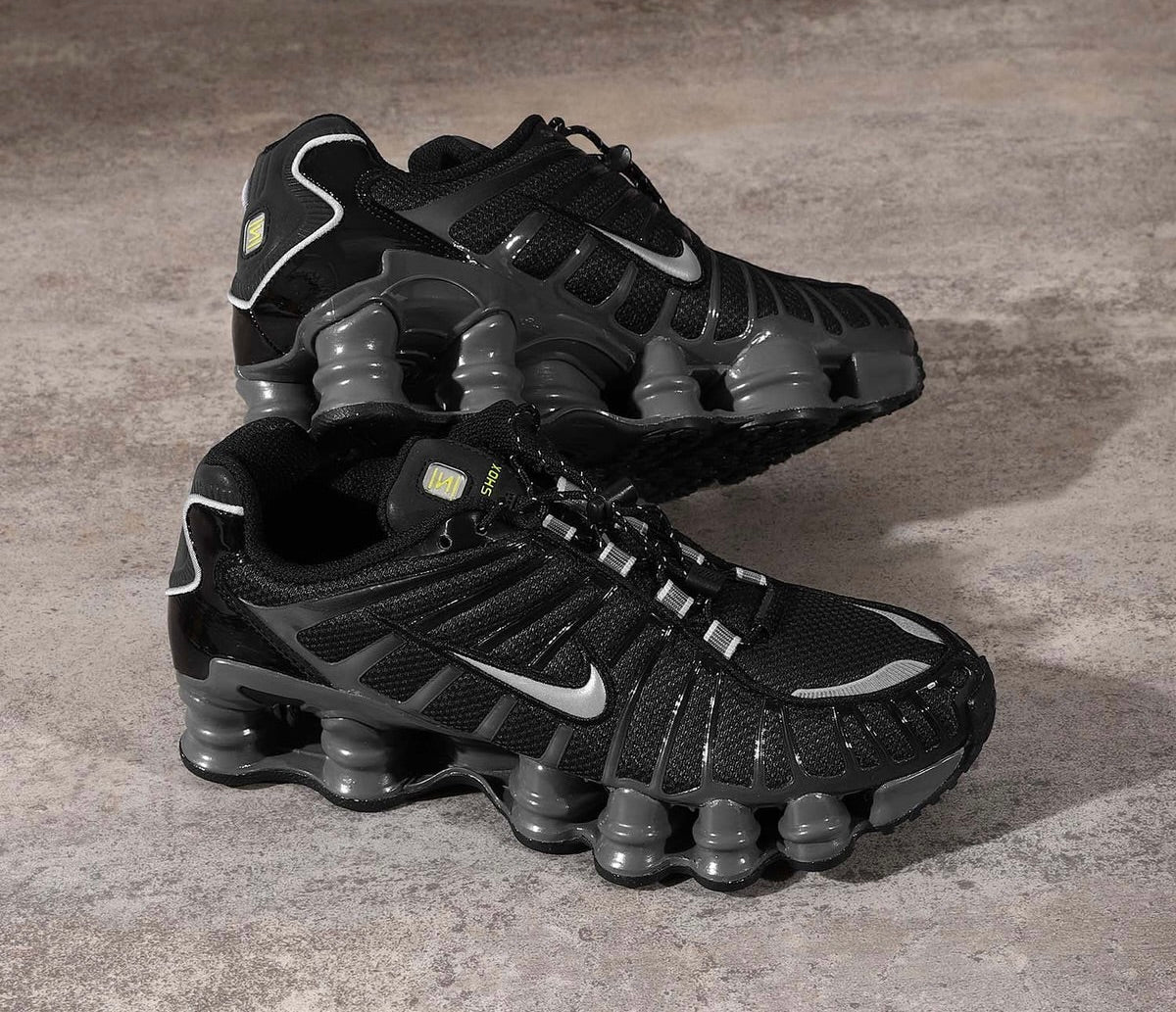 NIKE SHOX TL